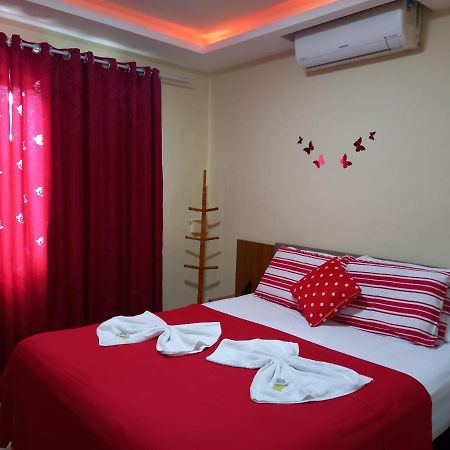 Quartos Em Casa In Caxias Da Paraiso Дукі-ді-Кашіас Екстер'єр фото