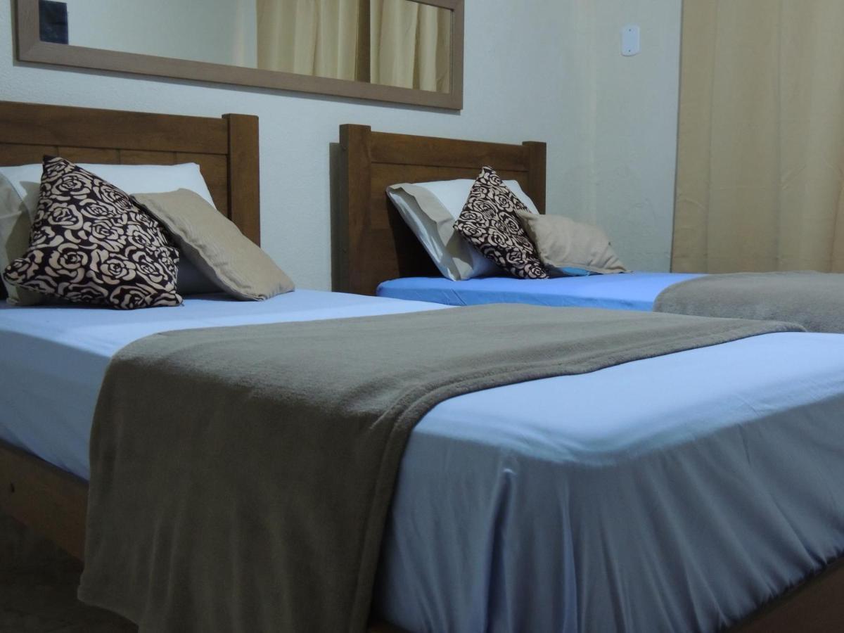 Quartos Em Casa In Caxias Da Paraiso Дукі-ді-Кашіас Екстер'єр фото