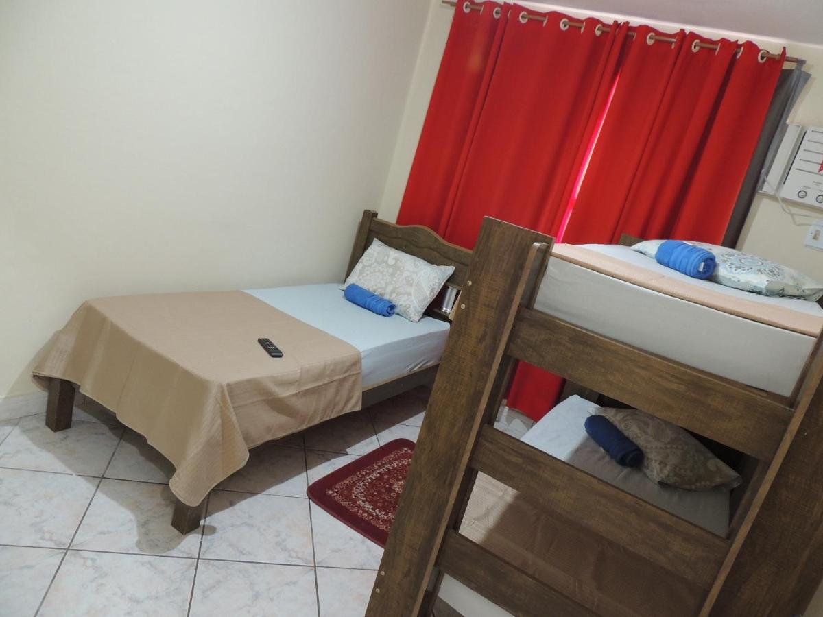 Quartos Em Casa In Caxias Da Paraiso Дукі-ді-Кашіас Екстер'єр фото