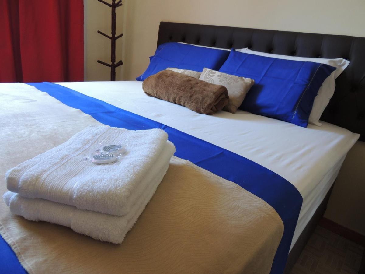 Quartos Em Casa In Caxias Da Paraiso Дукі-ді-Кашіас Екстер'єр фото
