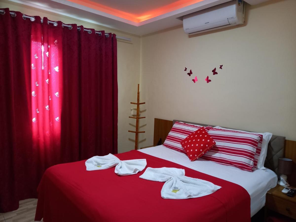 Quartos Em Casa In Caxias Da Paraiso Дукі-ді-Кашіас Екстер'єр фото