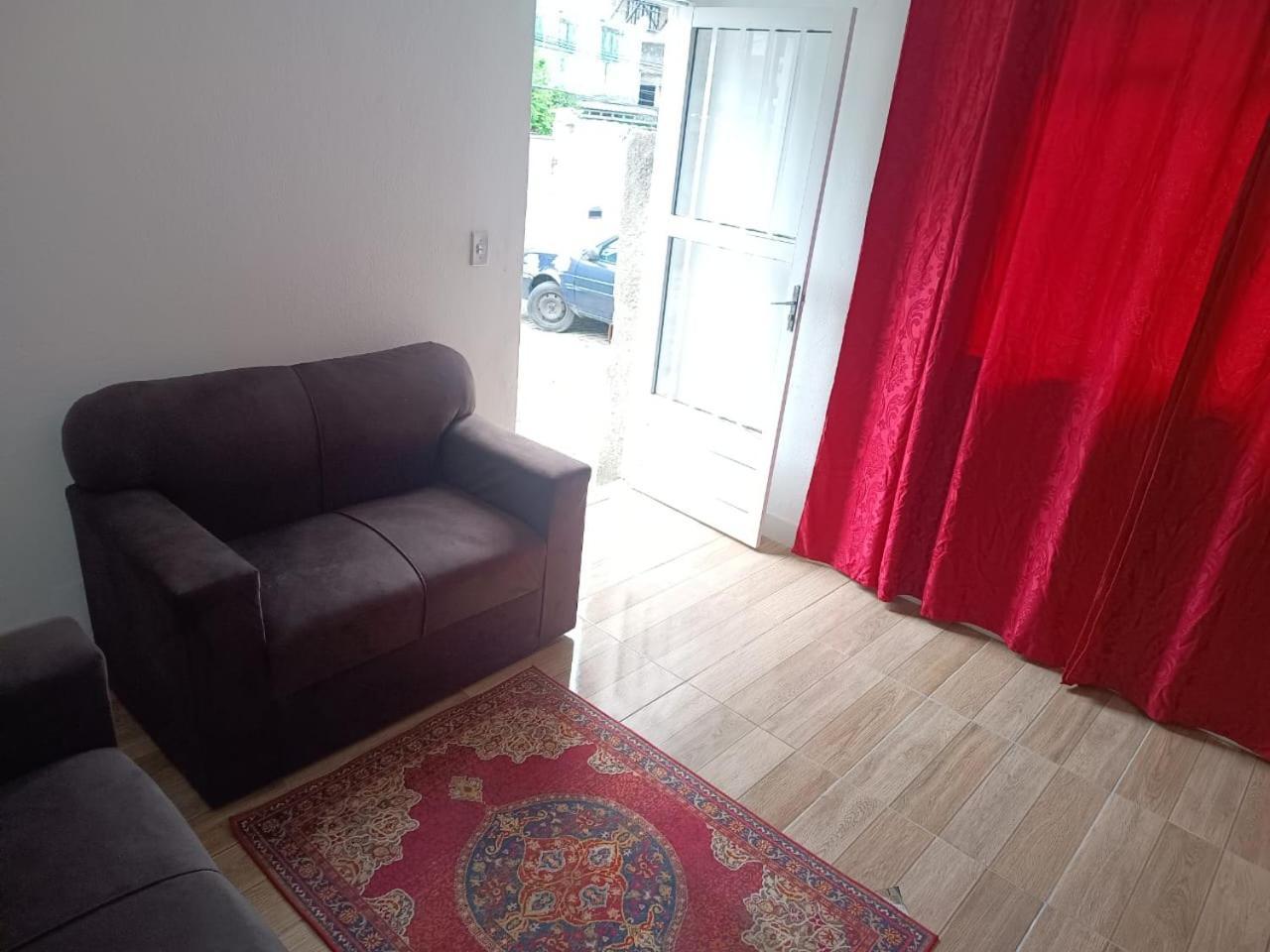 Quartos Em Casa In Caxias Da Paraiso Дукі-ді-Кашіас Екстер'єр фото