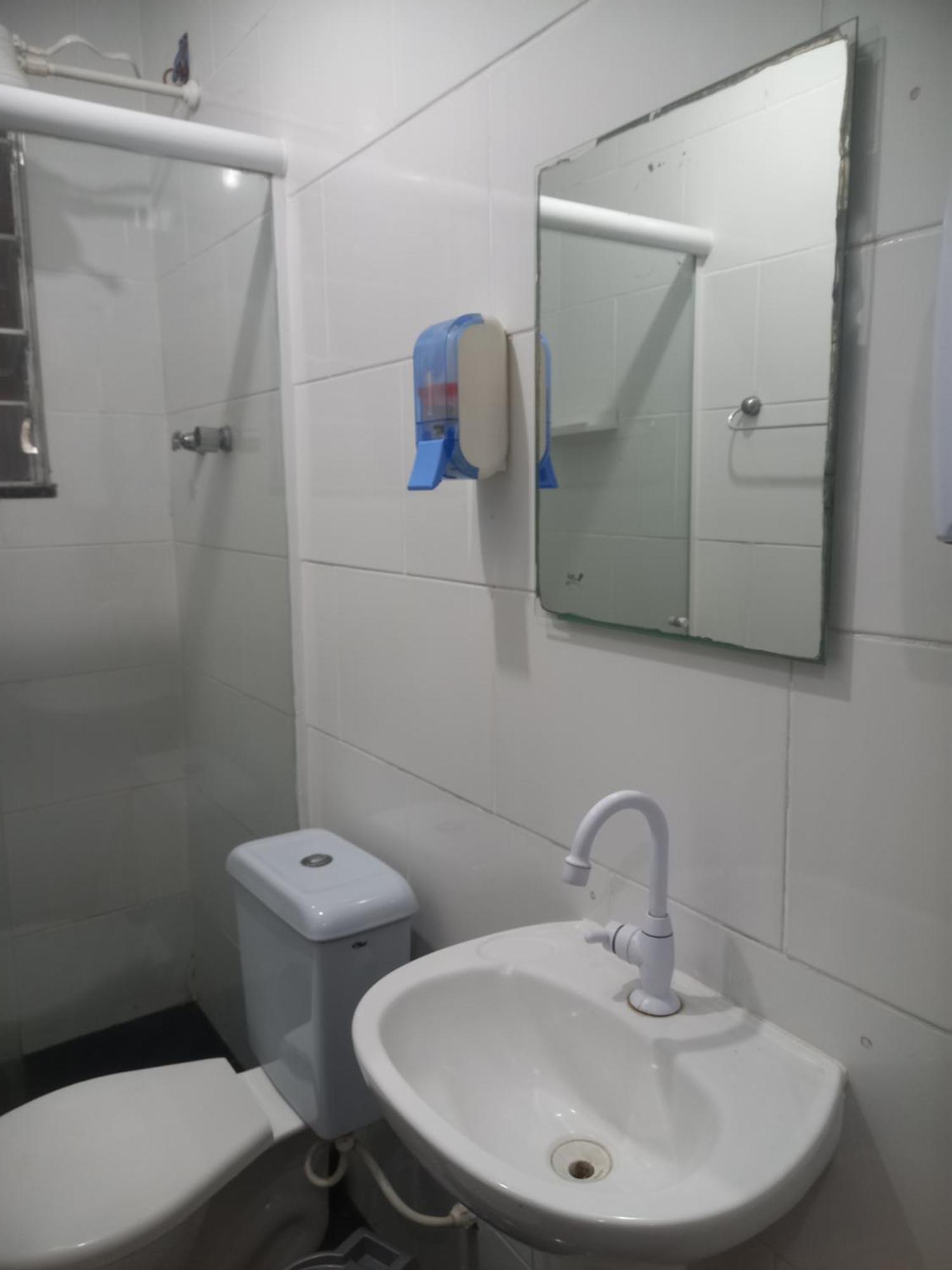 Quartos Em Casa In Caxias Da Paraiso Дукі-ді-Кашіас Екстер'єр фото