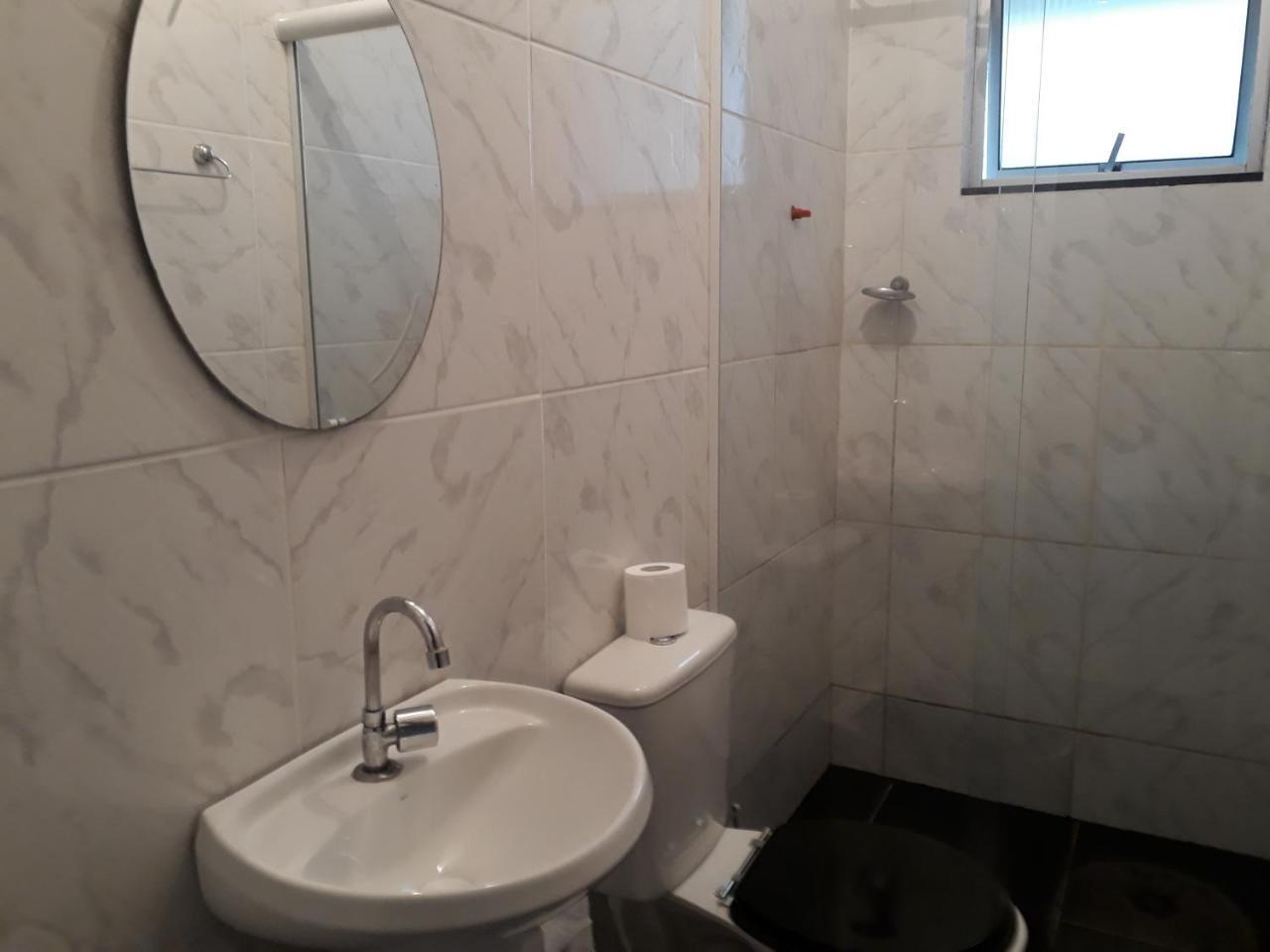 Quartos Em Casa In Caxias Da Paraiso Дукі-ді-Кашіас Екстер'єр фото