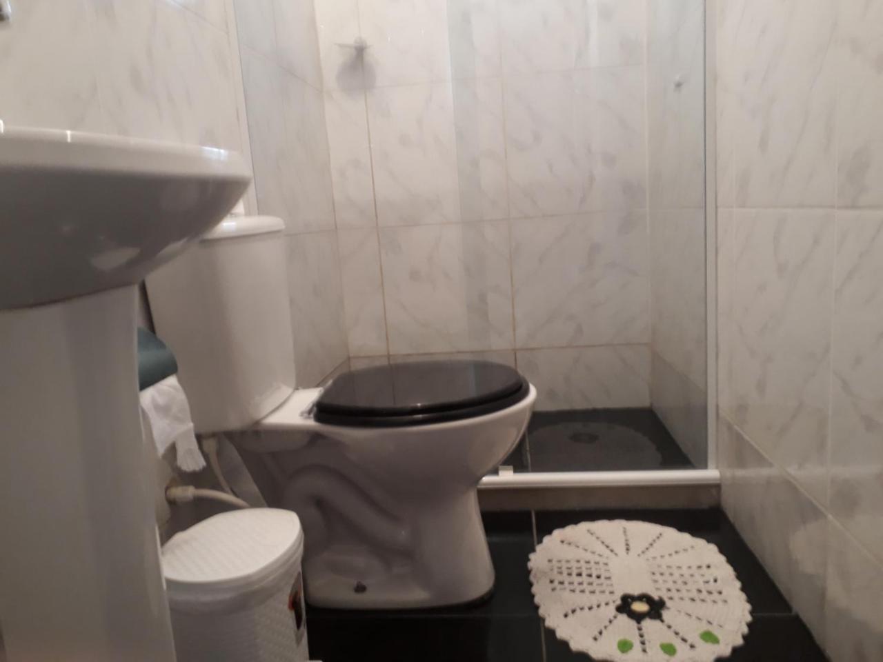 Quartos Em Casa In Caxias Da Paraiso Дукі-ді-Кашіас Екстер'єр фото